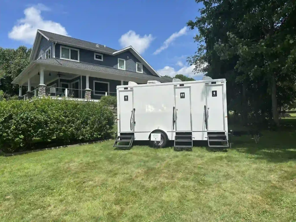 Why New York Events Choose Empire Porta for VIP Restroom Trailers